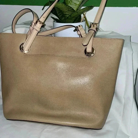 Michael Kors Tan Handbag- EUC - Picture 7 of 10